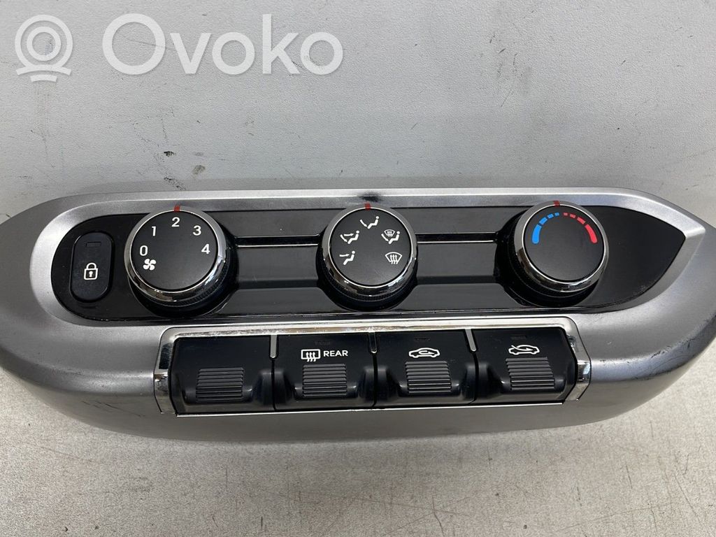 KIA Rio Climate control unit 