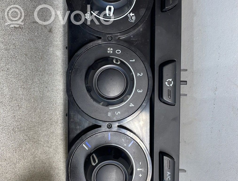 Climate control unit   Z8510001