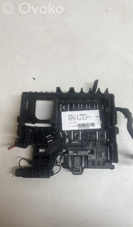 Opel Corsa E Fuse module 