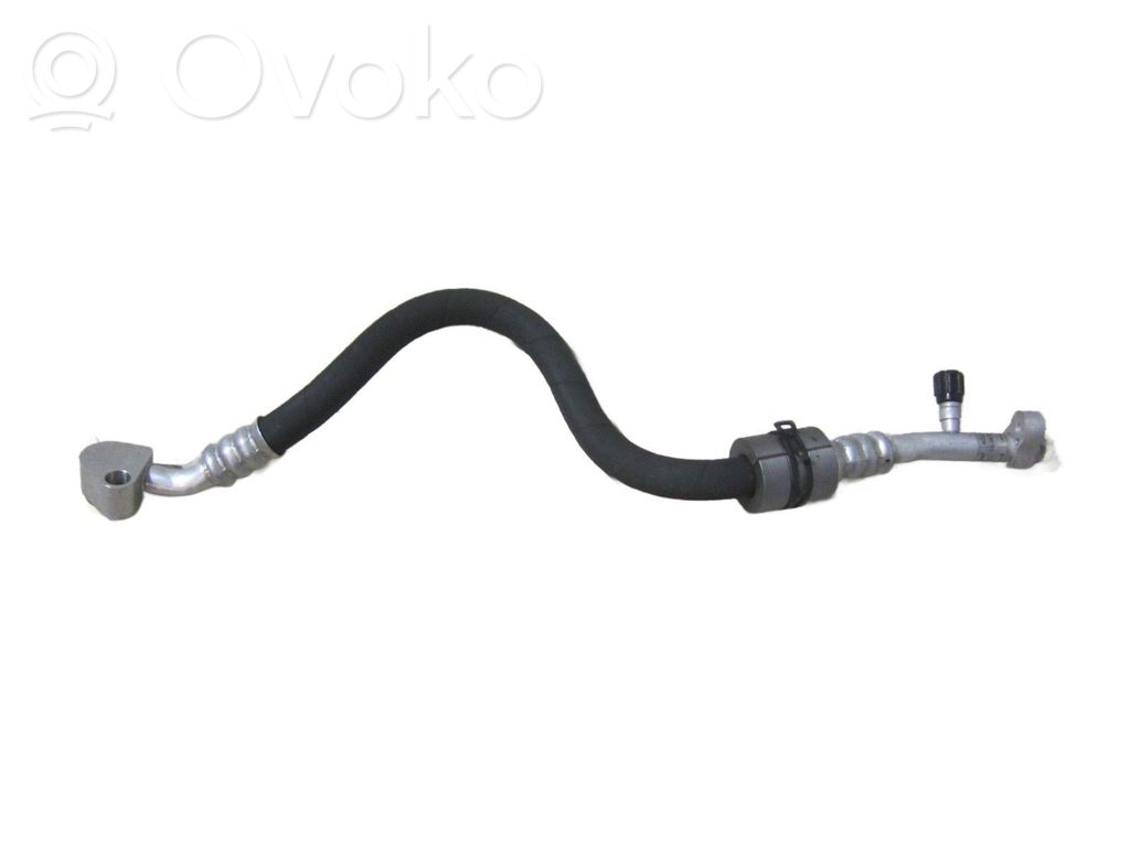 BMW 3 F30 F35 F31 Ilmastointilaitteen putki (A/C) 