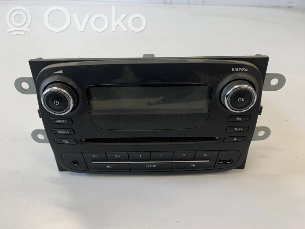 Opel Vivaro Unitate principală radio/CD/DVD/GPS 