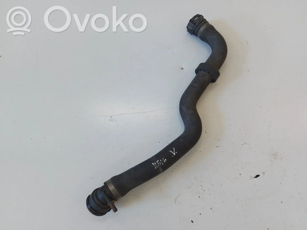 BMW 5 E39 Engine coolant pipe/hose 