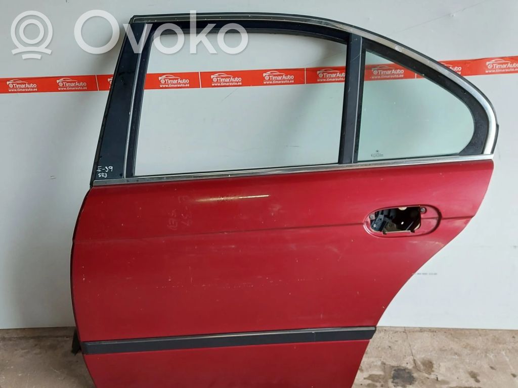 Rear door   PUNANE