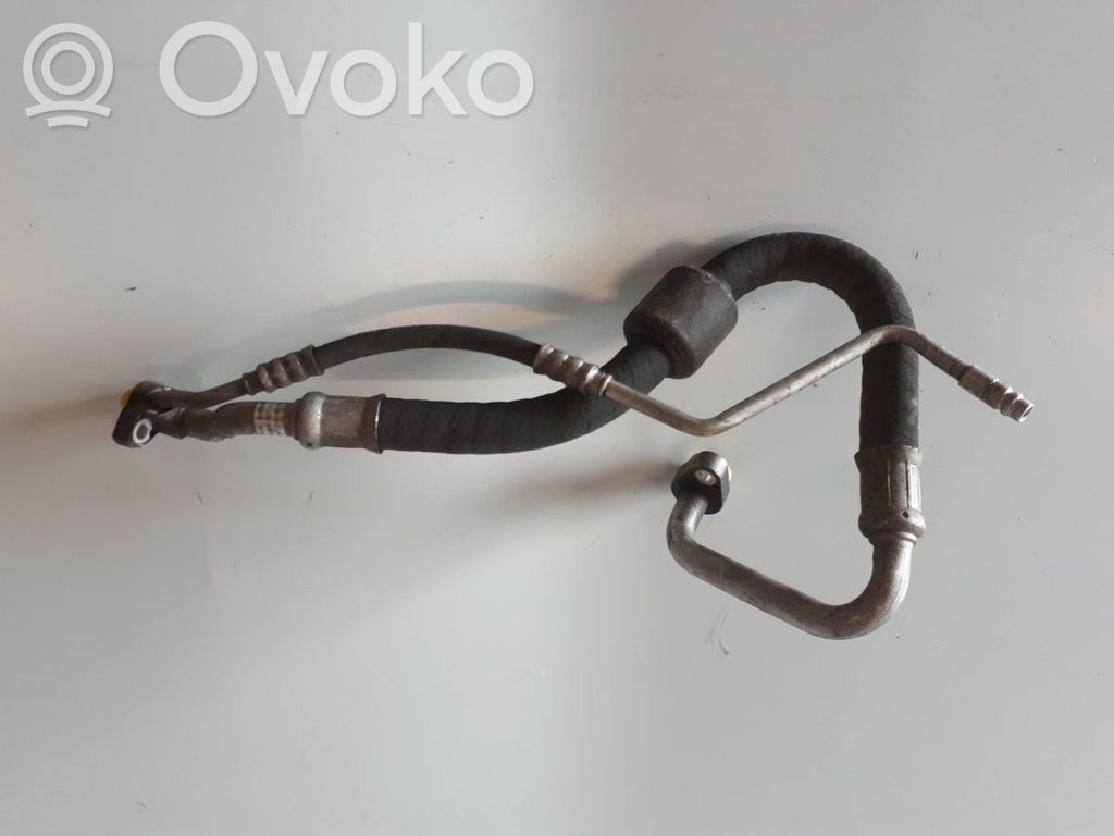 BMW 3 E90 E91 Ilmastointilaitteen putki (A/C) 