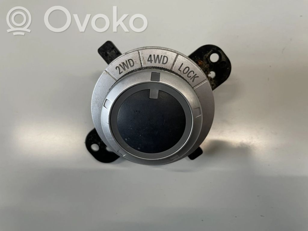 Mitsubishi Outlander Differential lock switch 