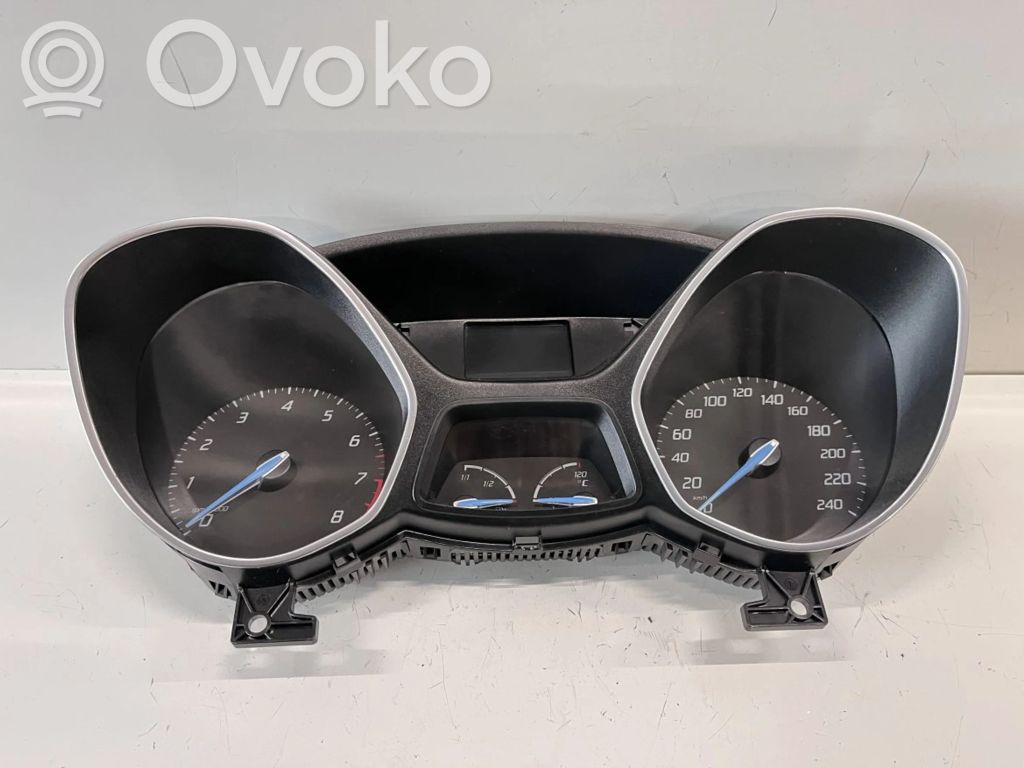 Ford Focus ST Geschwindigkeitsmesser Cockpit 