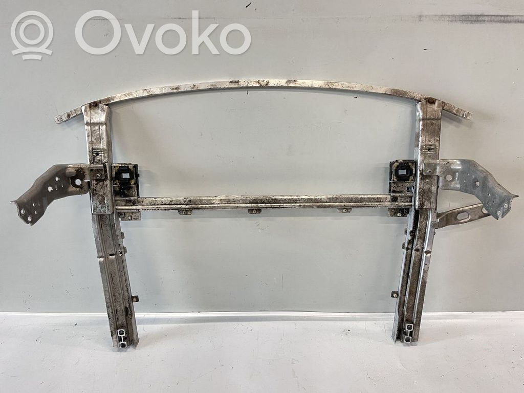BMW 2 F46 Priekinis sustiprinimas bamperio 