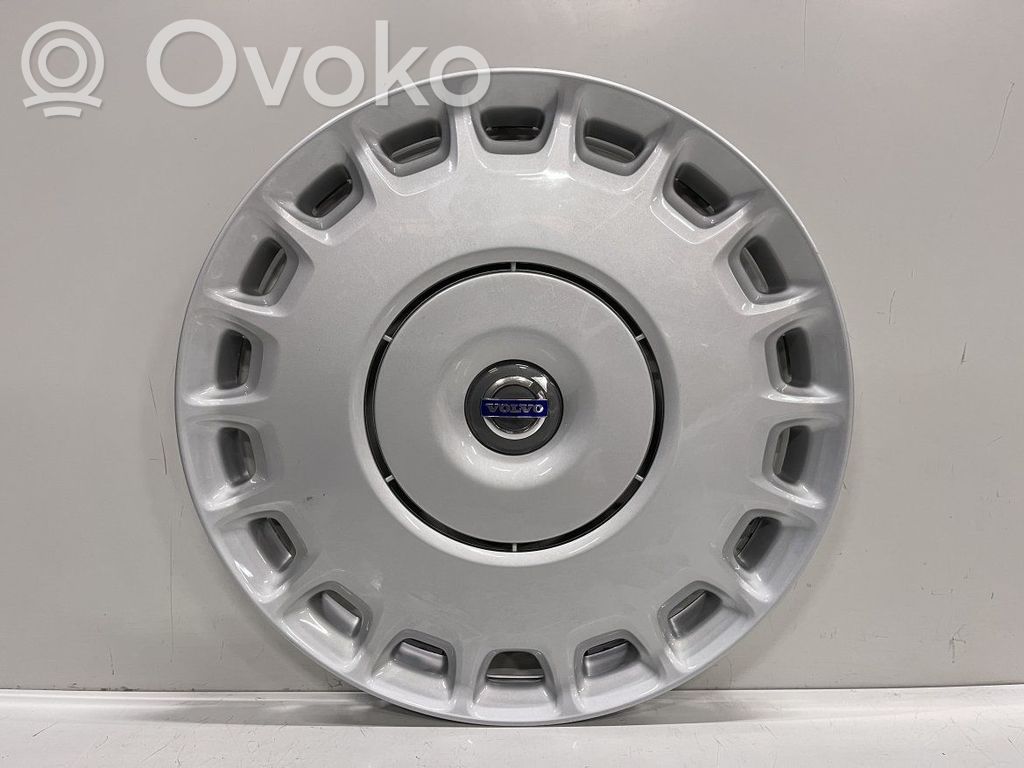 Volvo S40 R12 wheel hub/cap/trim 