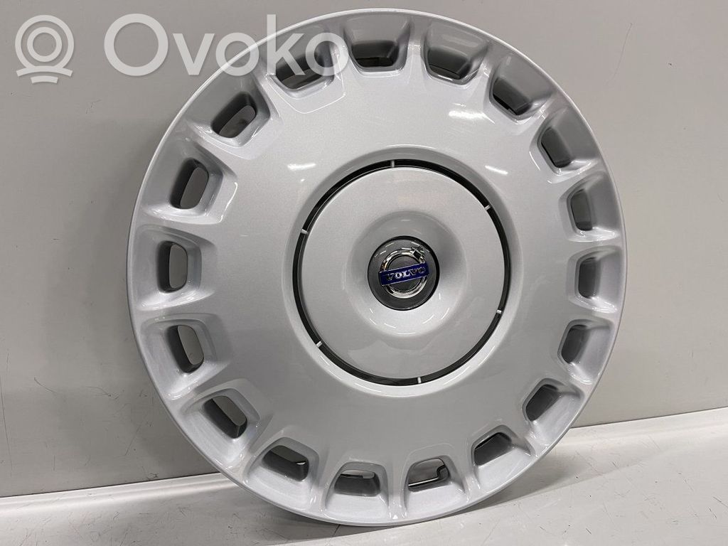 Volvo S40 R12 wheel hub/cap/trim 