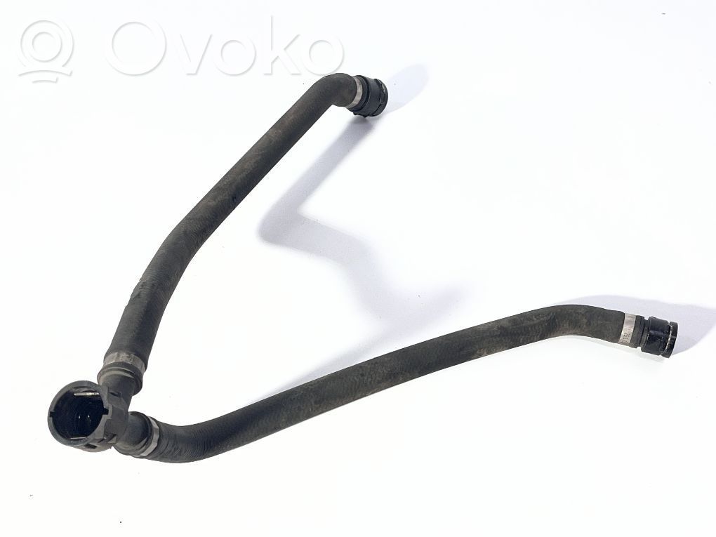 BMW X3 E83 Engine coolant pipe/hose 