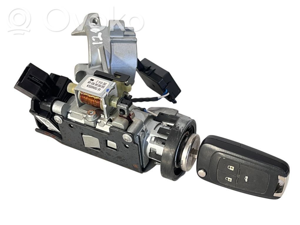Opel Insignia A Ignition lock 