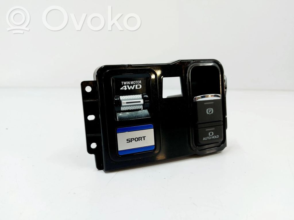 Hand parking brake switch   SPC07048
