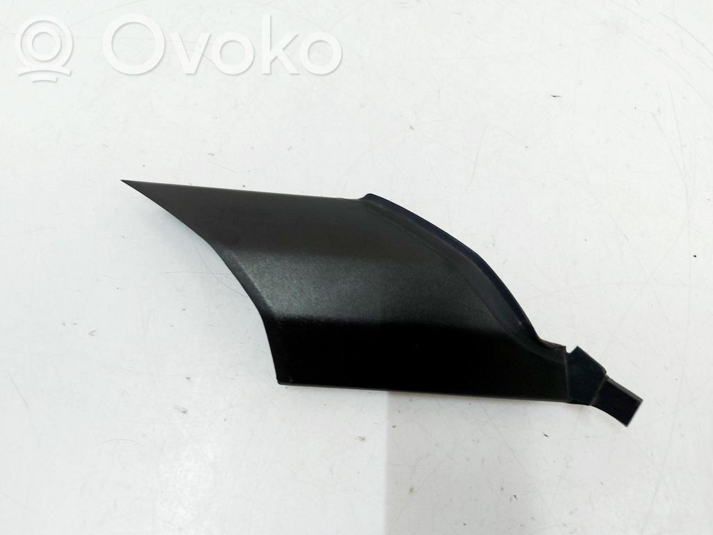 Windshield trim   735729936