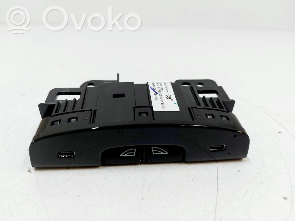 USB-pistokeliitin   80002419,80002419