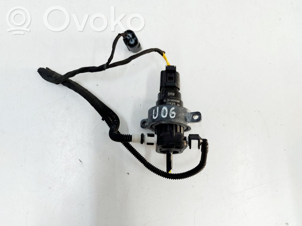 BMW 2 Active Tourer U06 Windscreen/windshield washer pump 