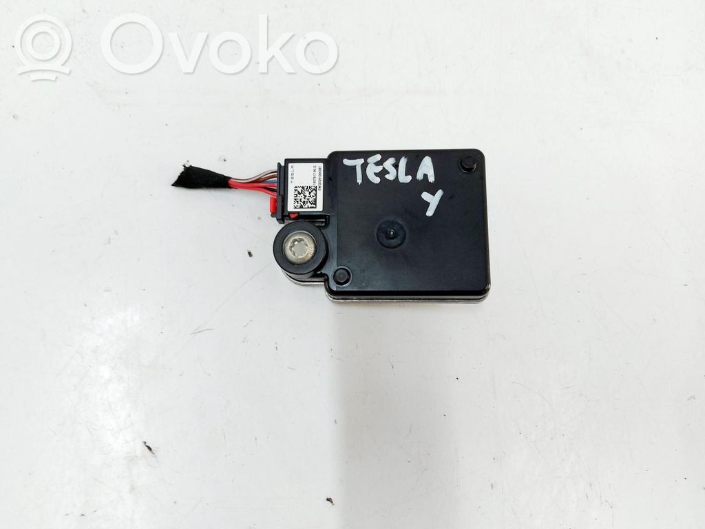 Tesla Model Y Capteur radar de distance 
