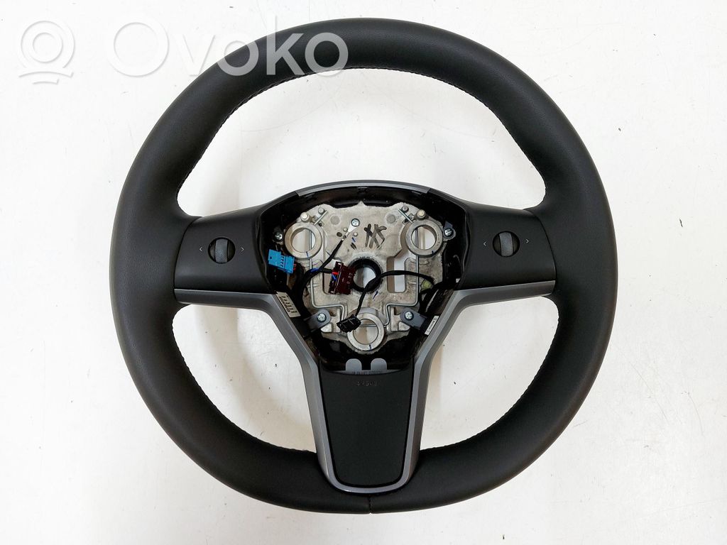 Tesla Model Y Vairas 