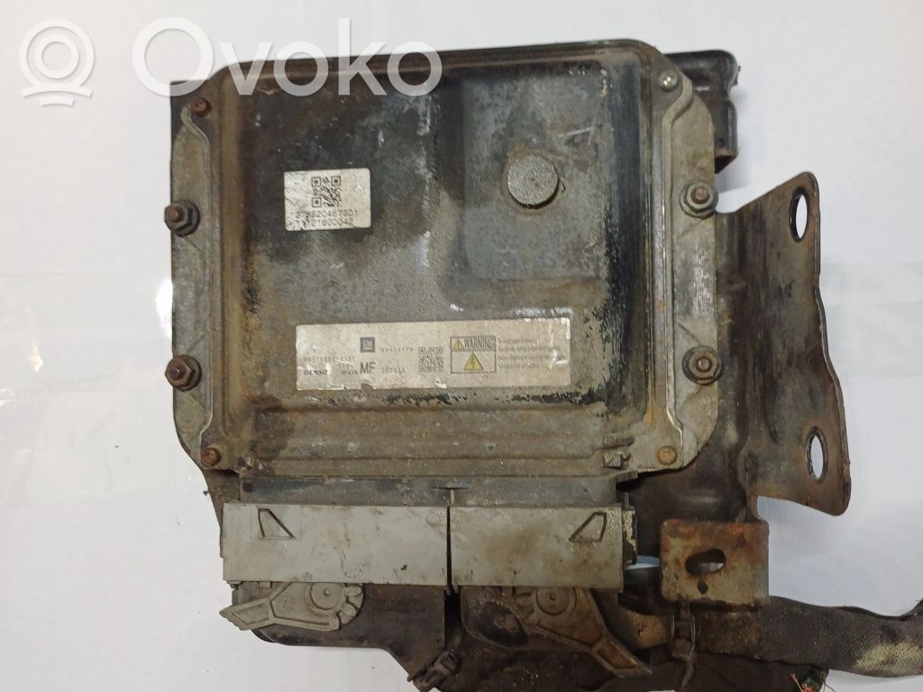 Opel Zafira B Engine control unit/module 