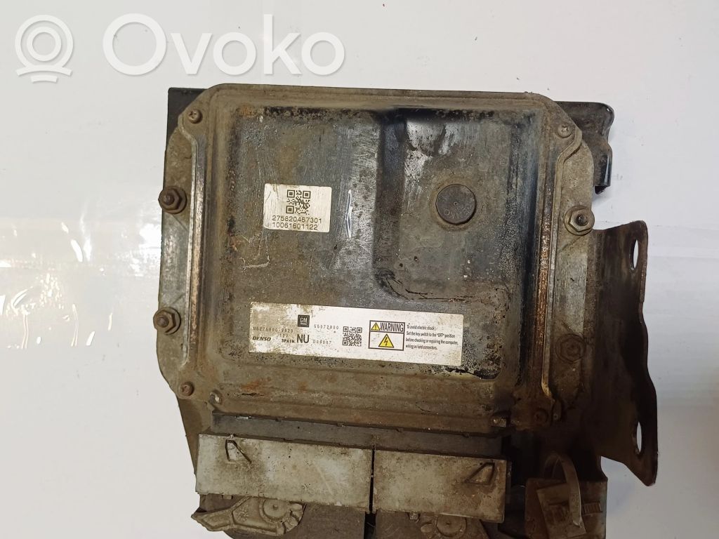 Opel Zafira B Engine control unit/module 