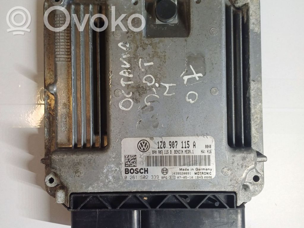 Skoda Octavia Mk2 (1Z) Engine control unit/module 