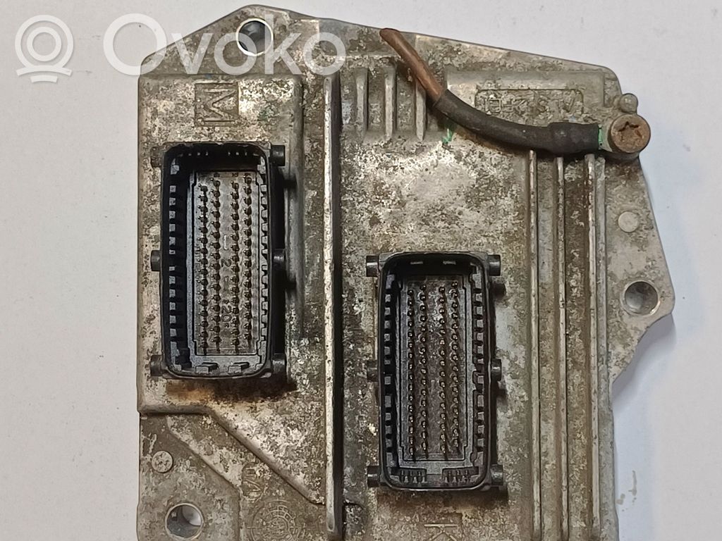 Opel Zafira B Engine control unit/module 