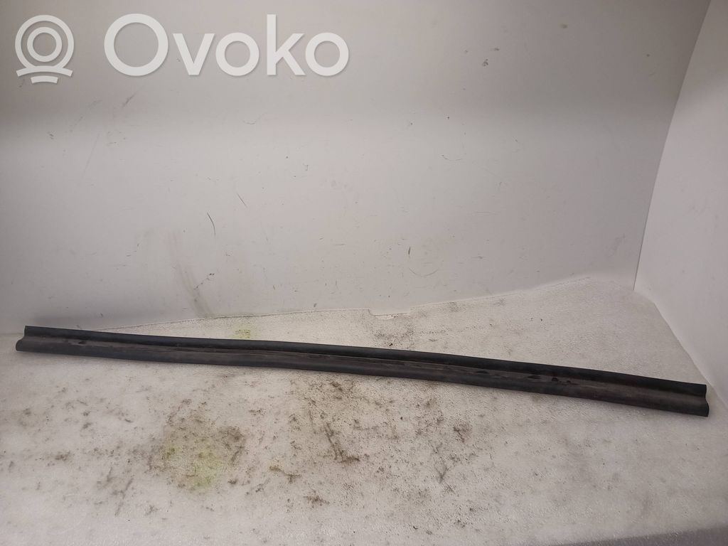 Porsche Macan (95B) Engine compartment rubber 