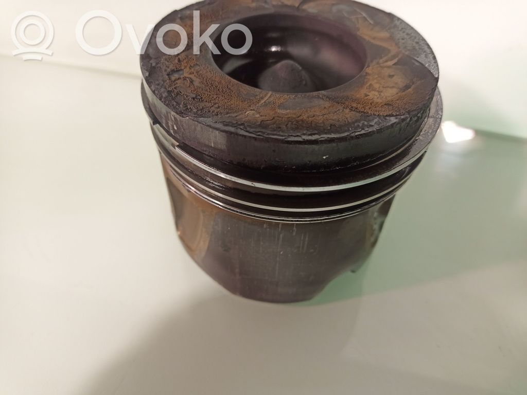 Opel Insignia A Piston 