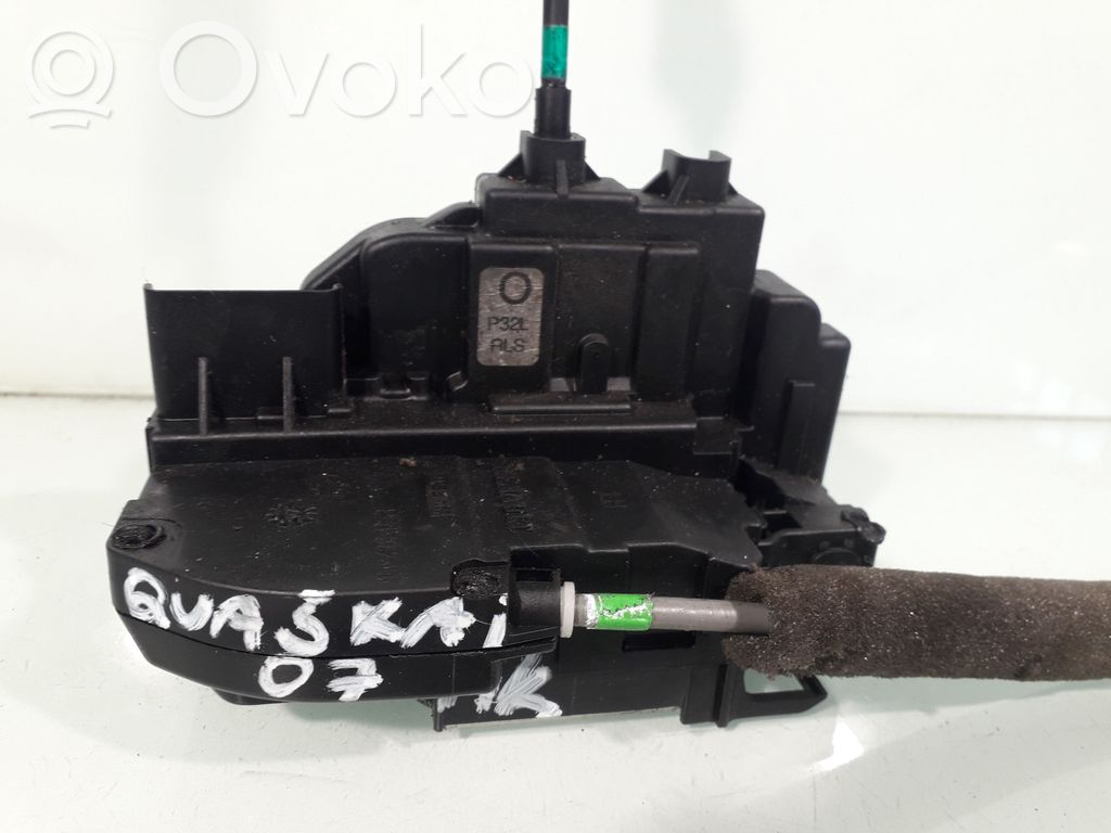 Nissan Qashqai Zamek drzwi tylnych 