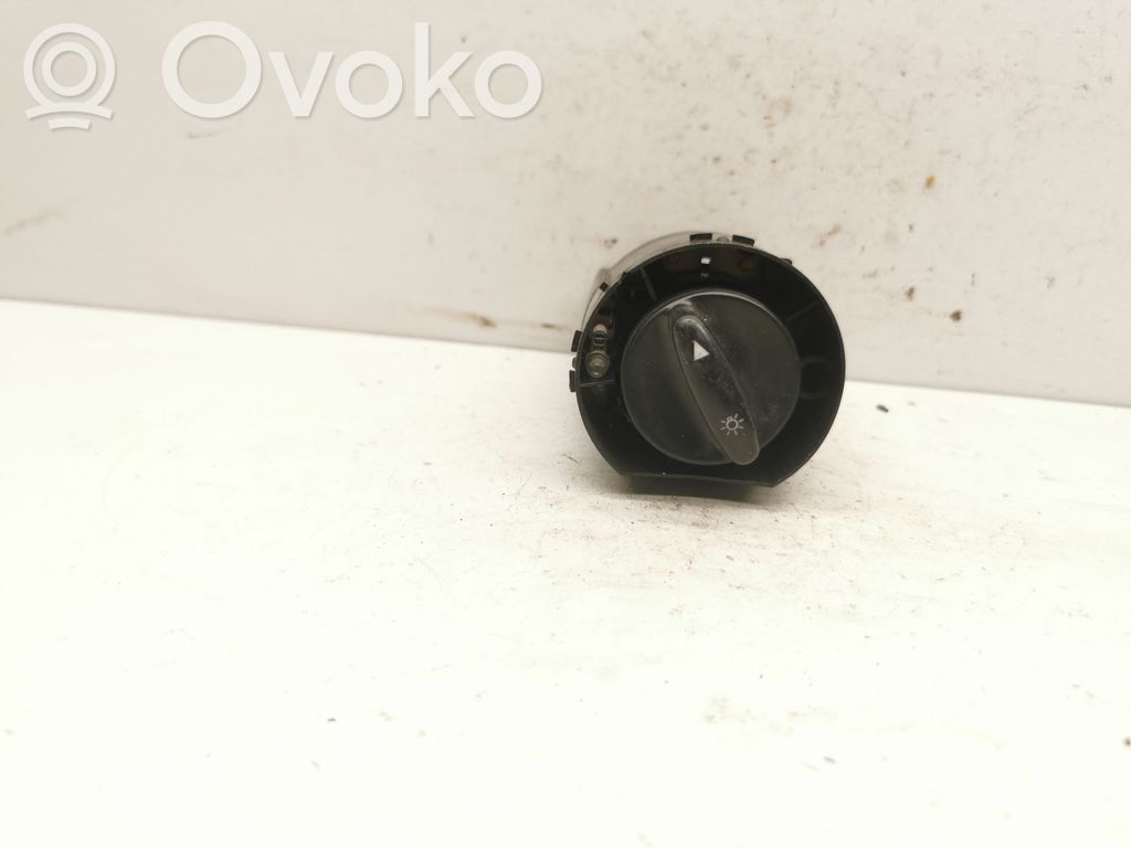 Light switch   4B2941531C