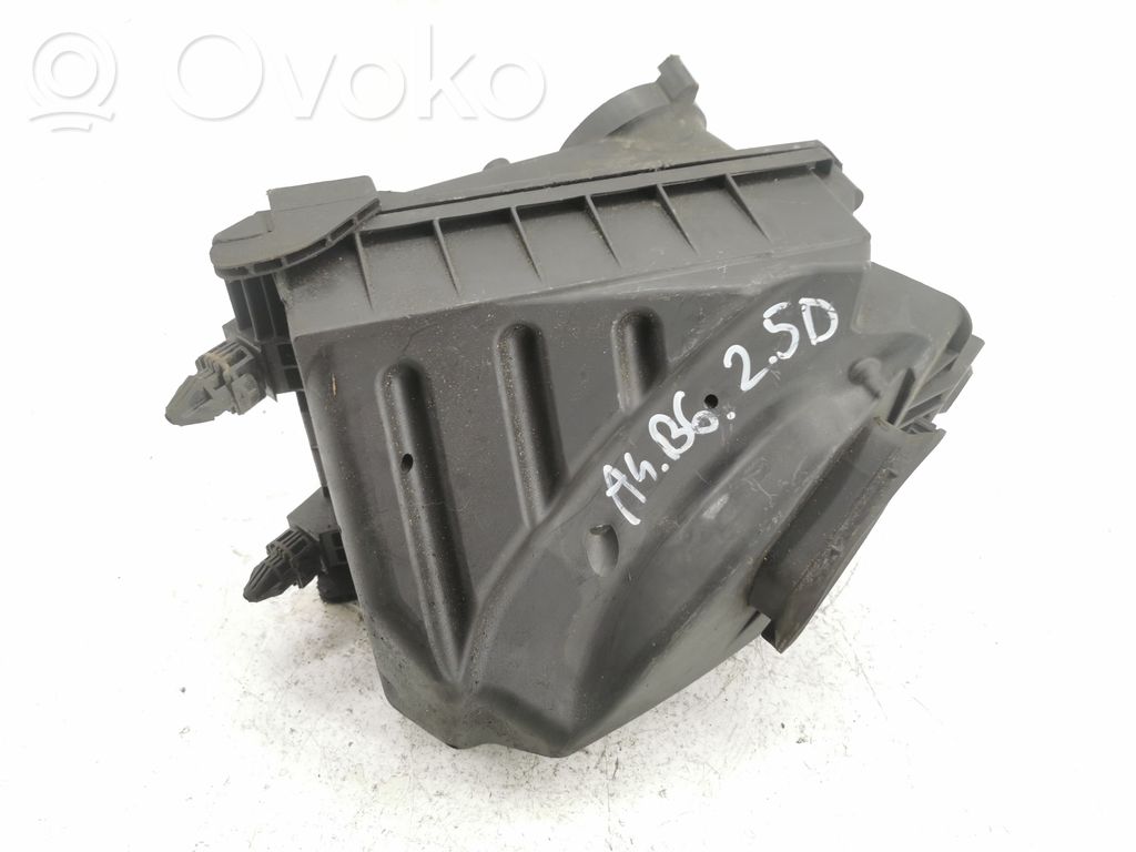 Audi A4 S4 B6 8E 8H Air filter box 