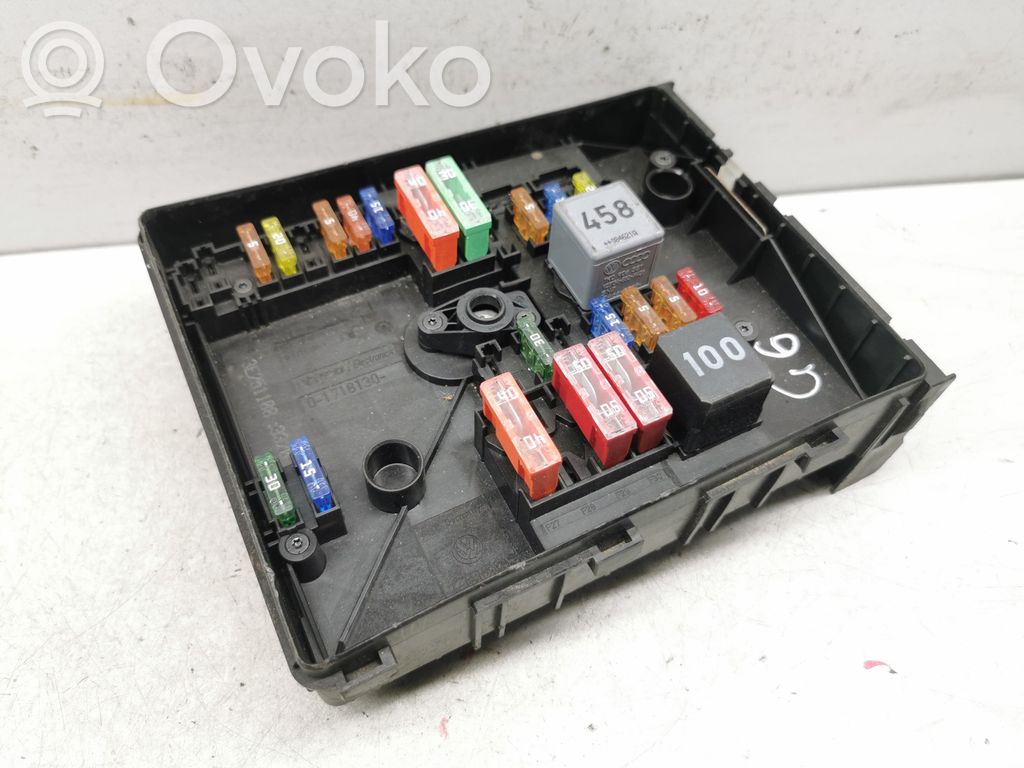 Volkswagen Golf VI Fuse module 