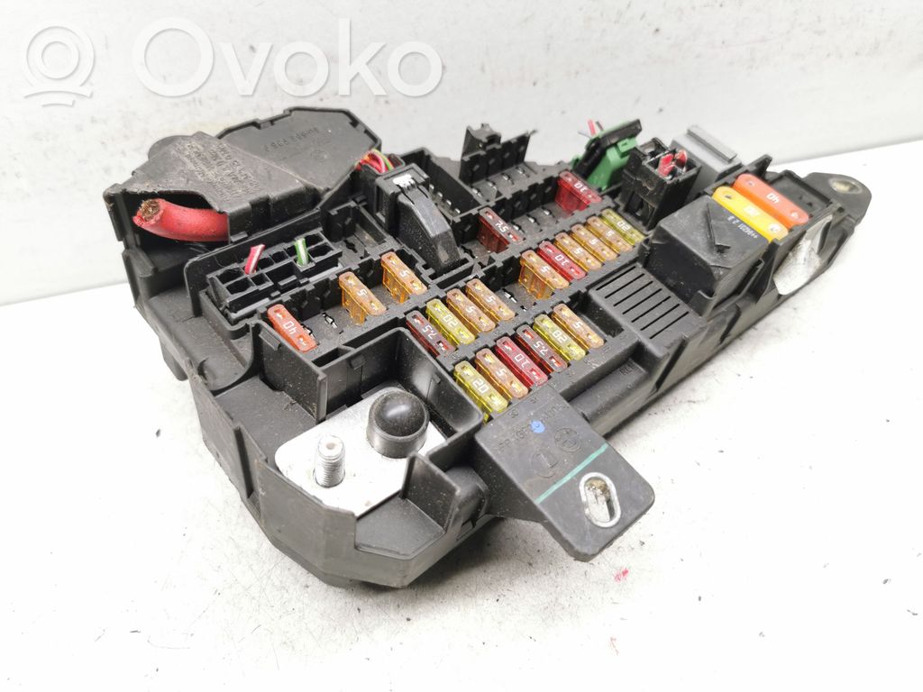 BMW 5 E60 E61 Fuse module 