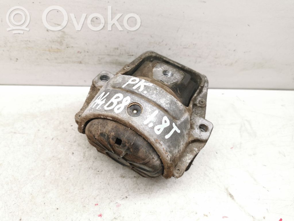 Audi A4 S4 B8 8K Engine mount bracket 