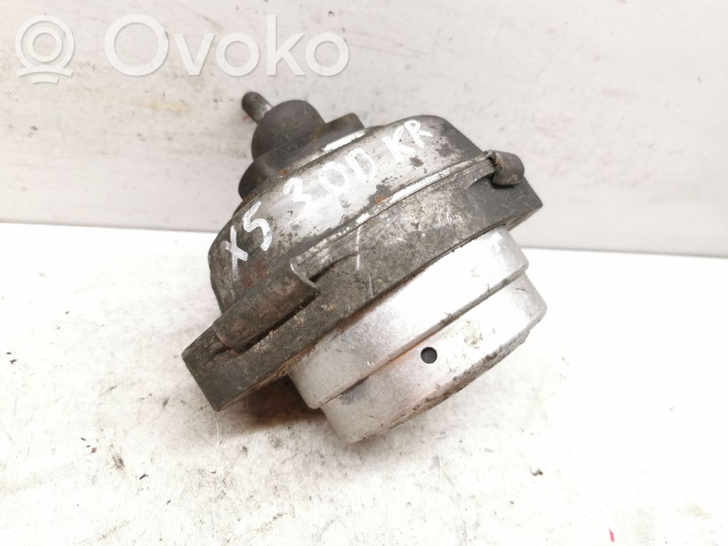 BMW X5 E53 Engine mount bracket 