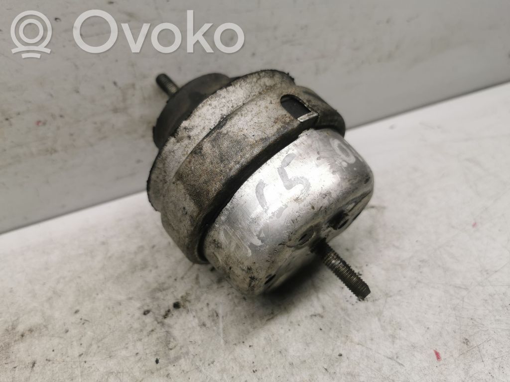 Audi A6 S6 C5 4B Engine mount bracket 