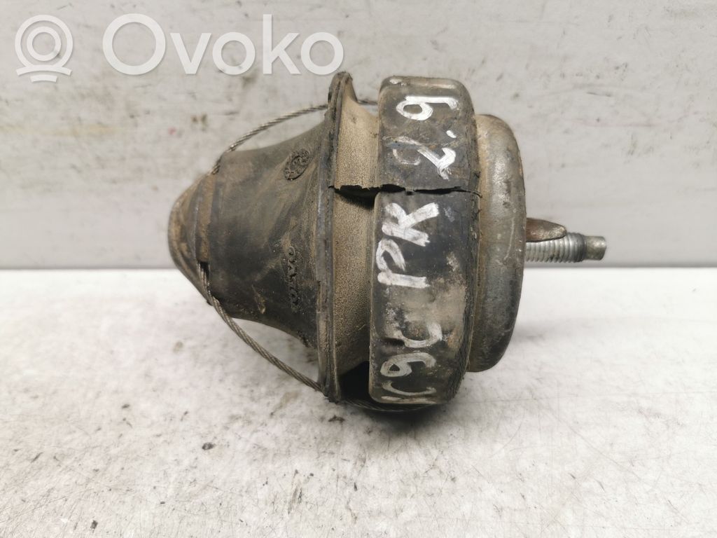 Engine mount bracket   8683936