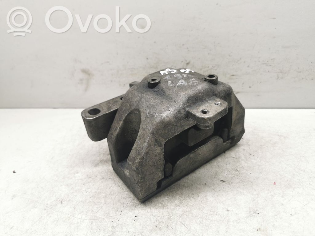 Audi A3 S3 8L Engine mount bracket 