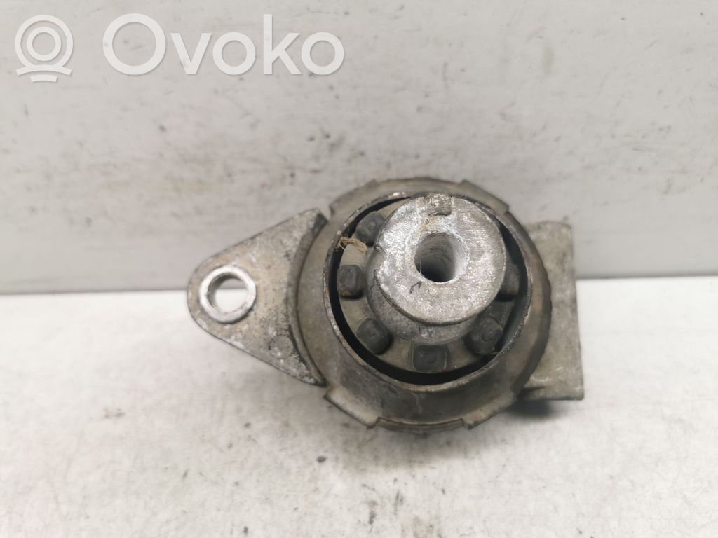 Opel Zafira A Engine mount bracket 