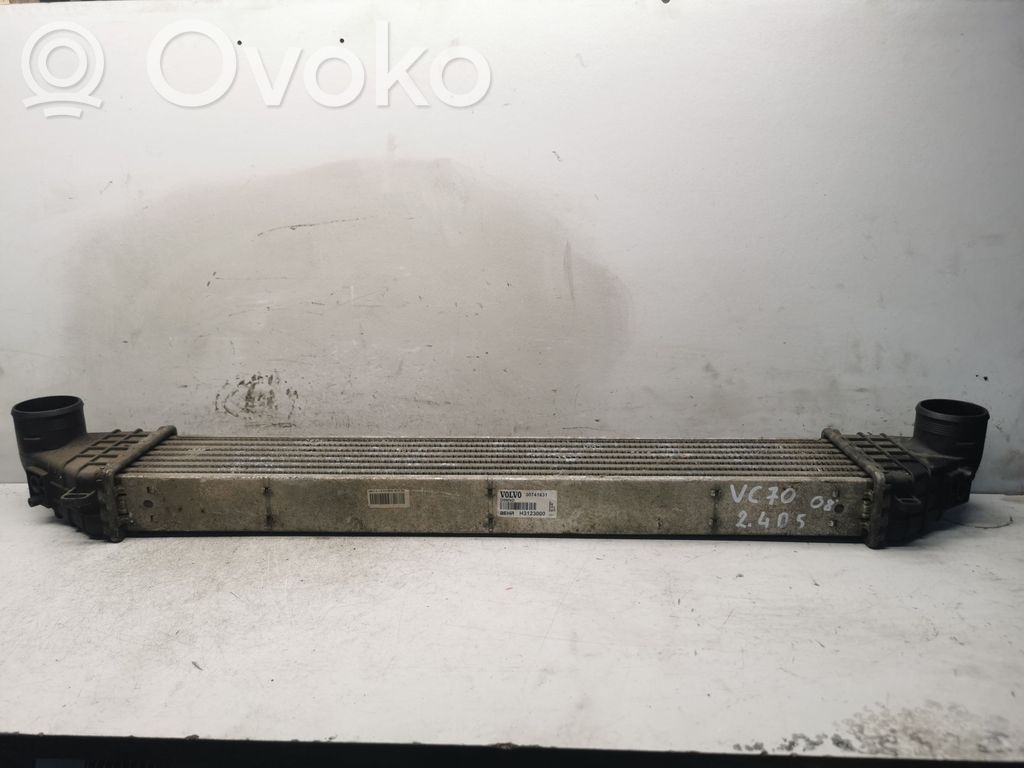 Volvo V70 Interkūlerio radiatorius 