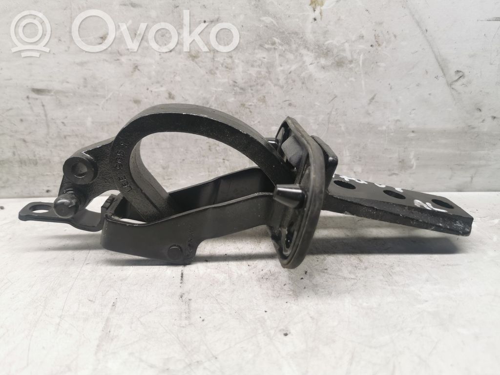Volvo V70 Tailgate/trunk/boot hinge 