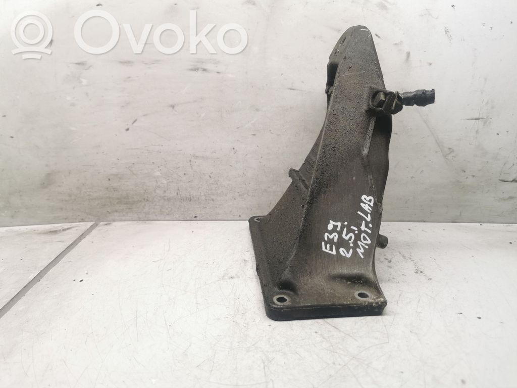 BMW 5 E39 Engine mounting bracket 