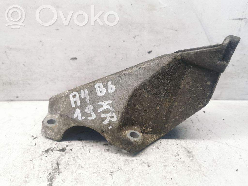 Audi A4 S4 B6 8E 8H Engine mounting bracket 