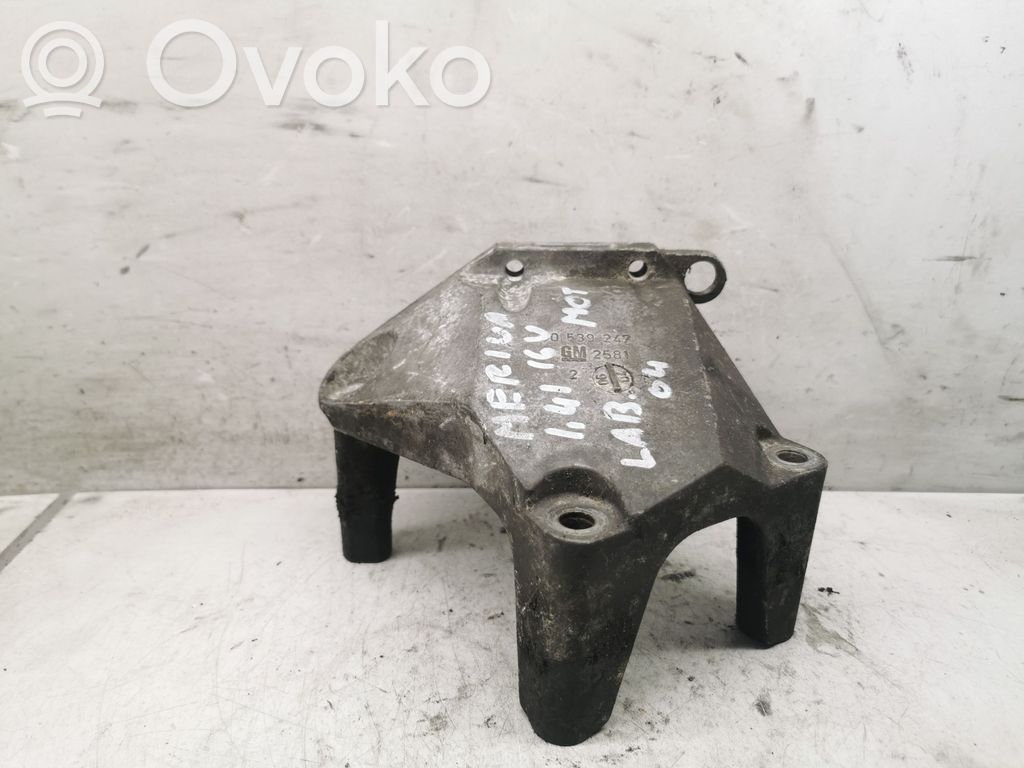 Opel Meriva A Engine mounting bracket 