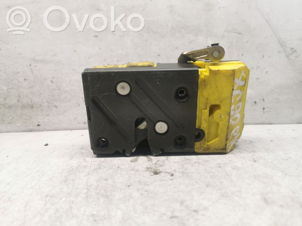 Volvo XC90 Front door lock 