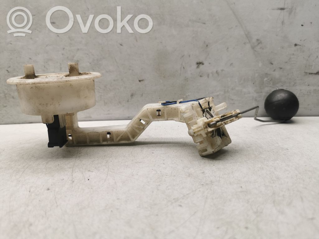 Audi A6 S6 C5 4B Sensor de nivel de combustible 