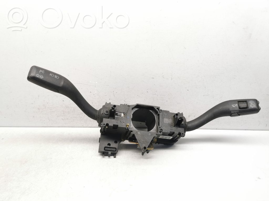 Audi A4 S4 B6 8E 8H Wiper turn signal indicator stalk/switch 