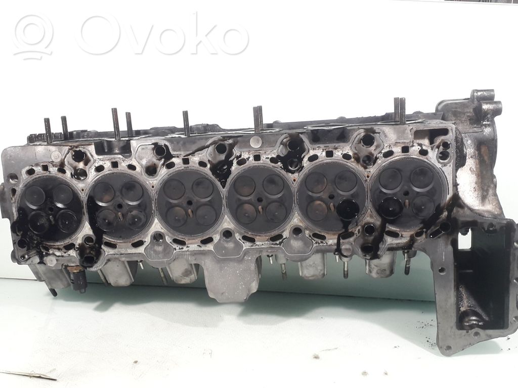 Engine head   7788564