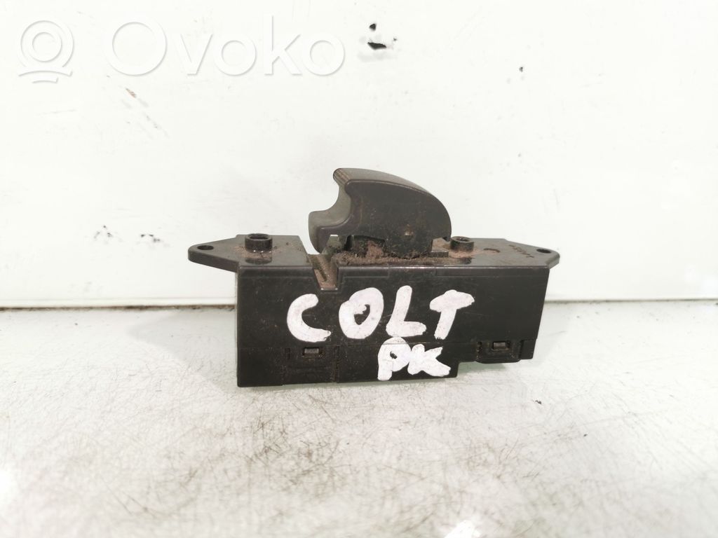 Mitsubishi Colt Electric window control switch 