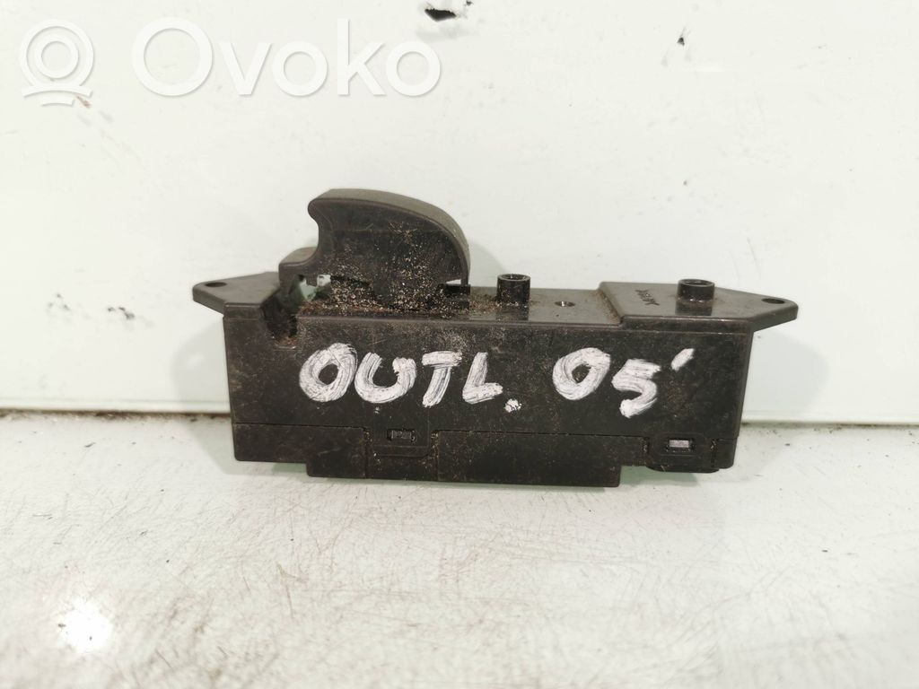 Mitsubishi Outlander Electric window control switch 