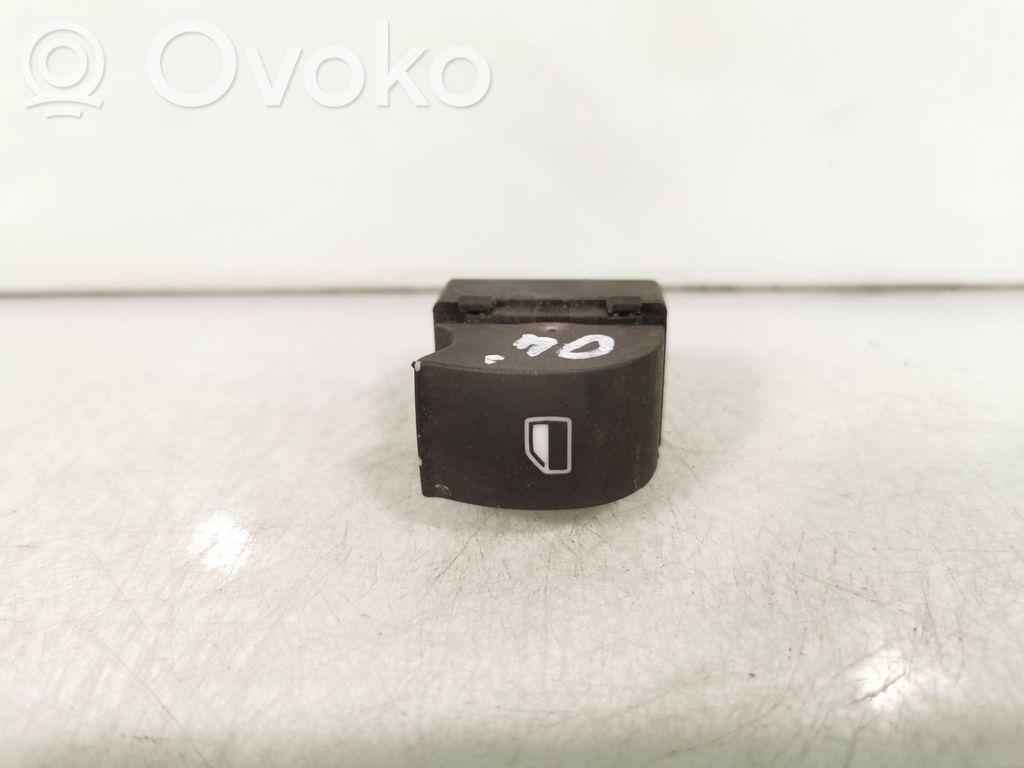 Audi A3 S3 8P Electric window control switch 